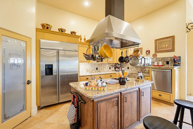 5411 Julietta Pl, Lincoln, CA 95648