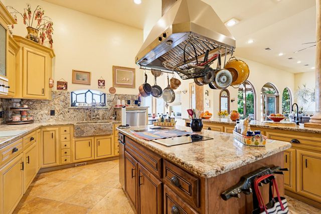 5411 Julietta Pl, Lincoln, CA 95648