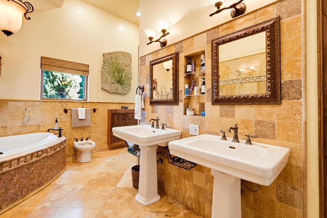 5411 Julietta Pl, Lincoln, CA 95648