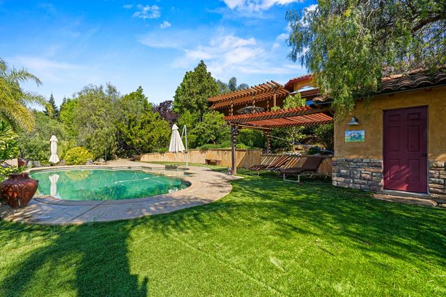 5411 Julietta Pl, Lincoln, CA 95648