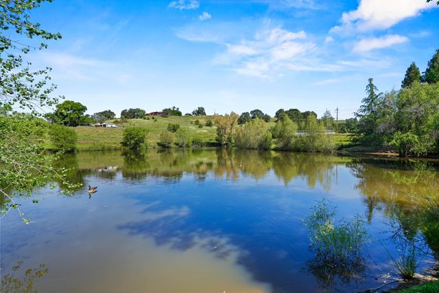 5411 Julietta Pl, Lincoln, CA 95648