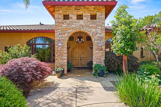 5411 Julietta Pl, Lincoln, CA 95648