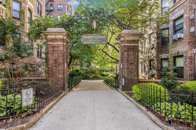 758 Brady Avenue 112, Bronx, NY 10462