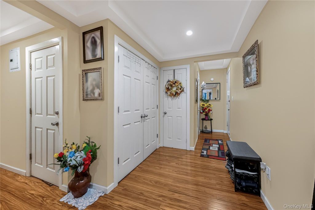 758 Brady Avenue 112, Bronx, NY 10462 — photo 4
