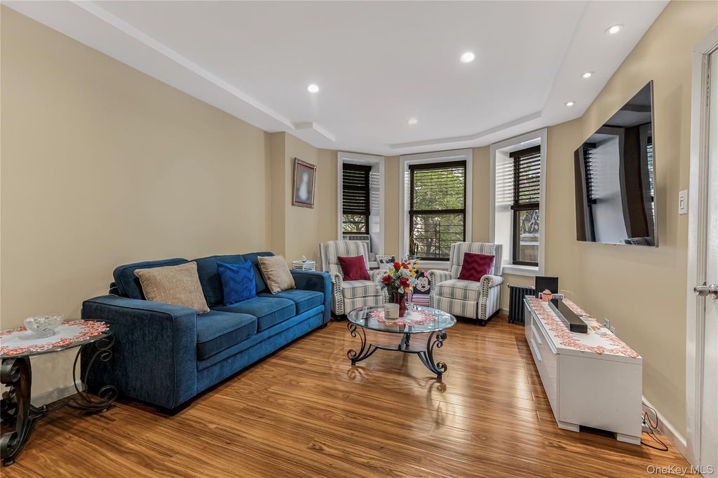 758 Brady Avenue 112, Bronx, NY 10462 — photo 5