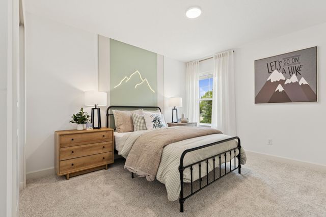 1098 Anmeadle Row, Rosemount, MN 55068