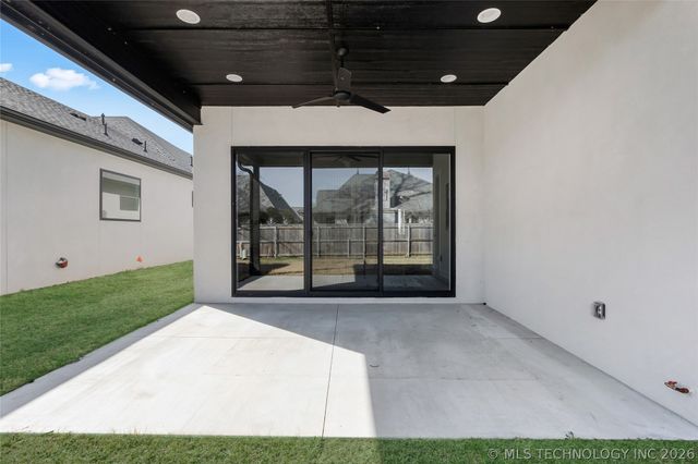 9613 E 119th Court S, Bixby, OK 74008