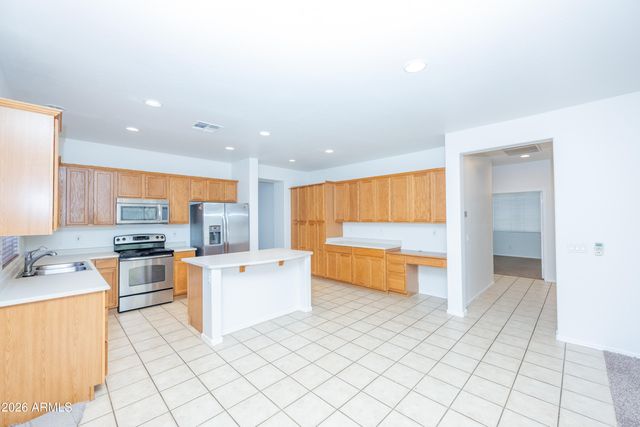 40930 N WILD WEST Trail, Anthem, AZ 85086