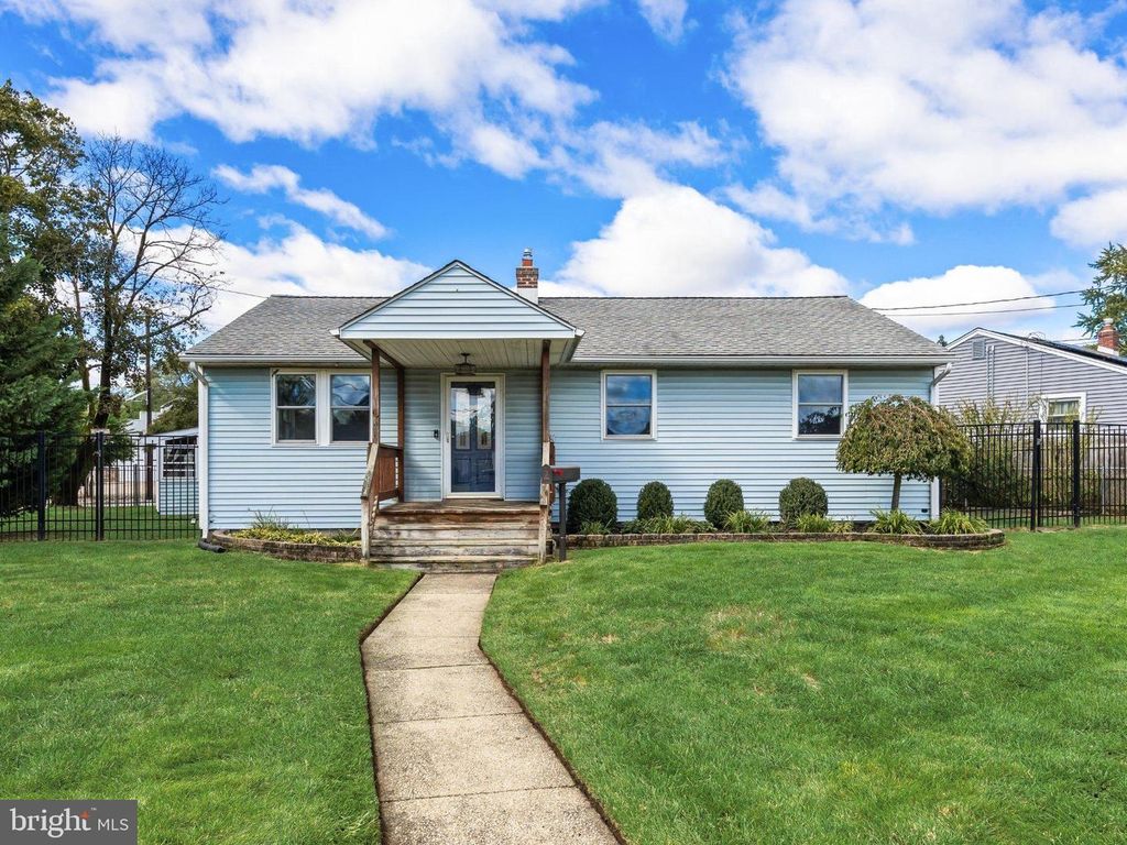 429 HUBBS DR, PALMYRA, NJ 08065 — exterior