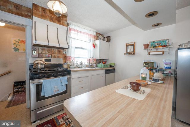 7278 BRADFORD RD, Upper Darby, PA 19082