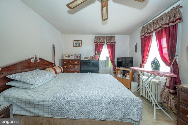 7278 BRADFORD RD, Upper Darby, PA 19082