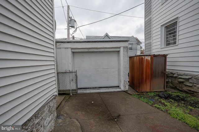7278 BRADFORD RD, Upper Darby, PA 19082