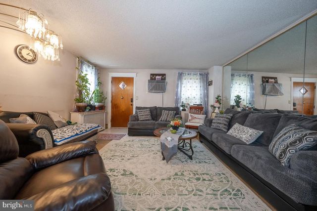 7278 BRADFORD RD, Upper Darby, PA 19082
