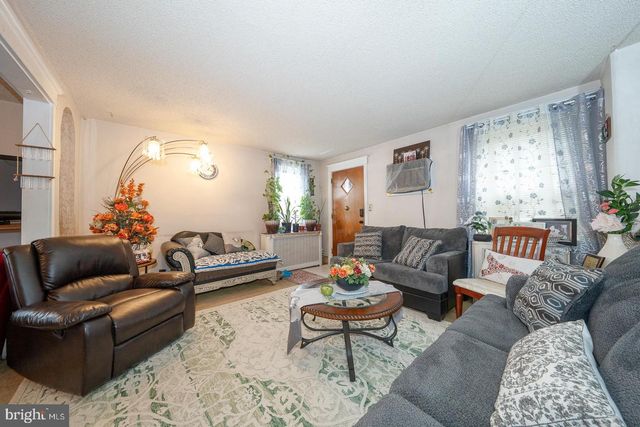 7278 BRADFORD RD, Upper Darby, PA 19082