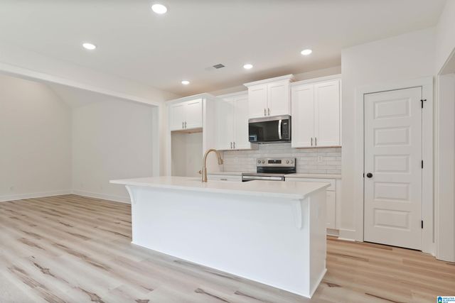 0354 SHILOH CREEK DRIVE, Calera, AL 35040