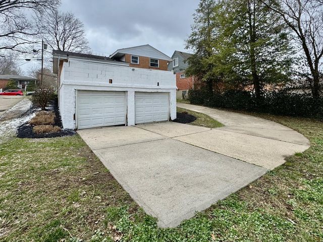 3260 Blueacres Drive, Colerain Twp, OH 45239