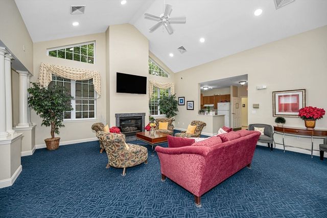 21 Hampshire Rd 306, Methuen, MA 01844