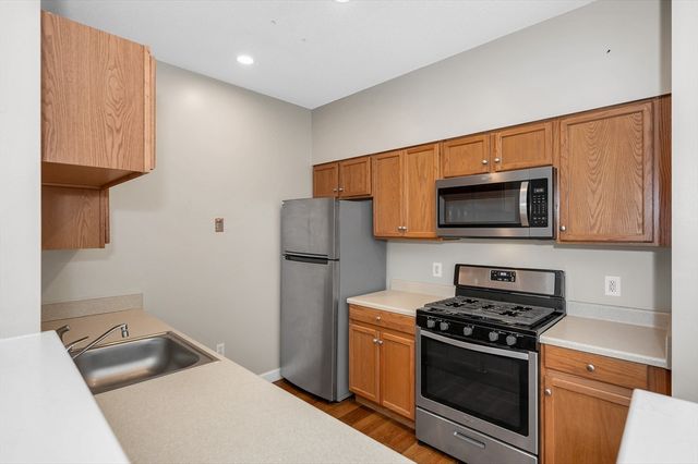 21 Hampshire Rd 306, Methuen, MA 01844