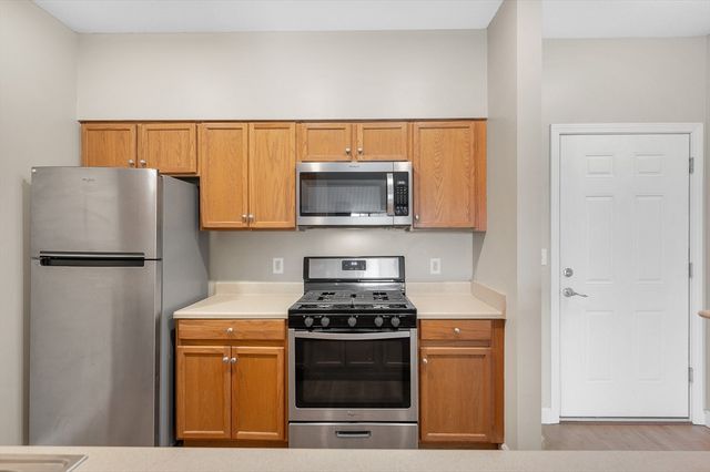 21 Hampshire Rd 306, Methuen, MA 01844