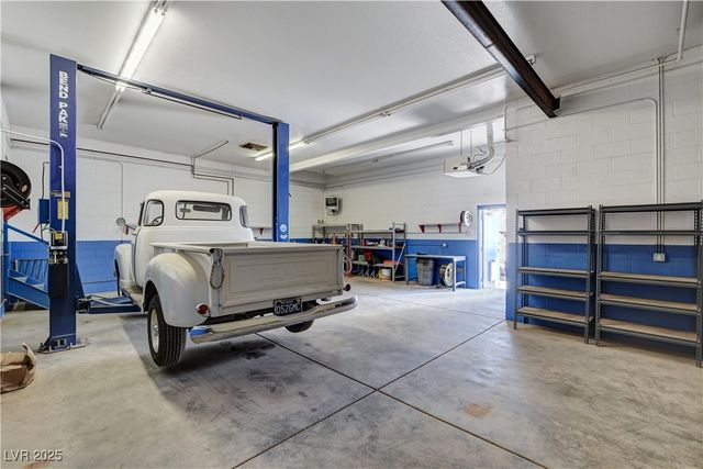 5520 Mount Diablo Drive, Las Vegas, NV 89118