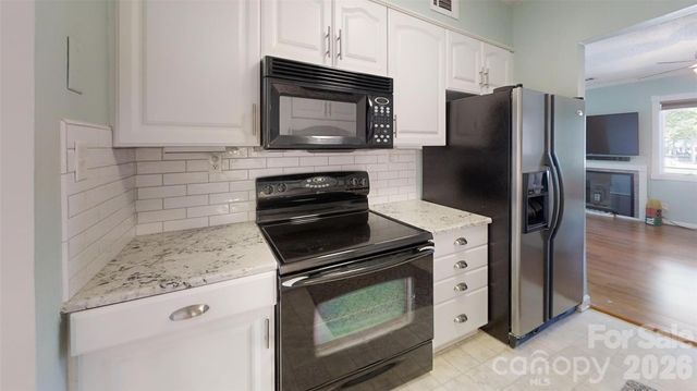 7962 Westcape Drive, Denver, NC 28037