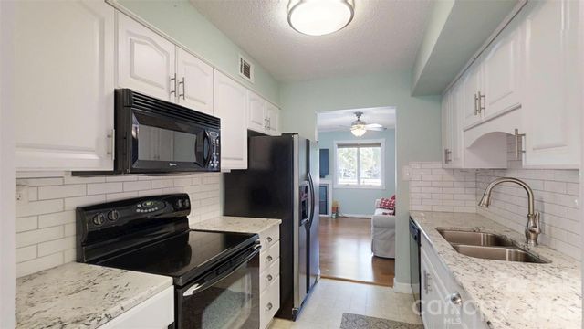 7962 Westcape Drive, Denver, NC 28037