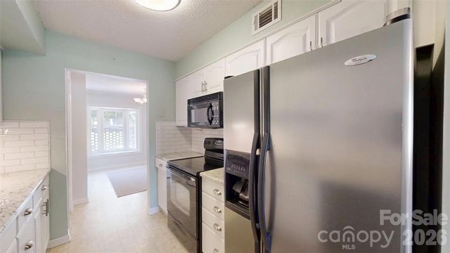 7962 Westcape Drive, Denver, NC 28037
