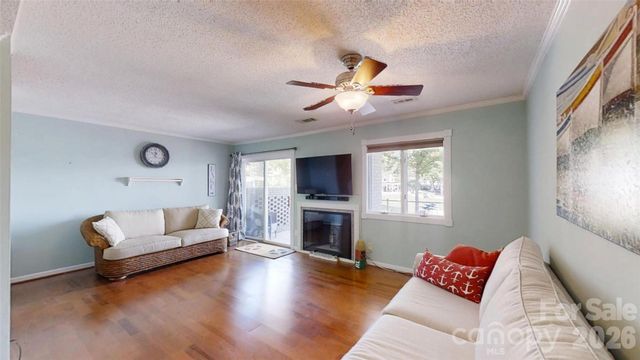 7962 Westcape Drive, Denver, NC 28037