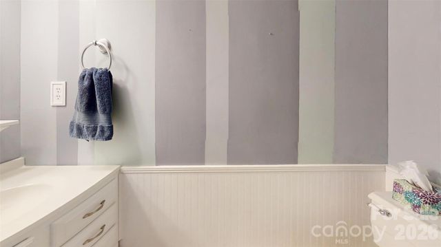 7962 Westcape Drive, Denver, NC 28037