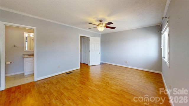 7962 Westcape Drive, Denver, NC 28037