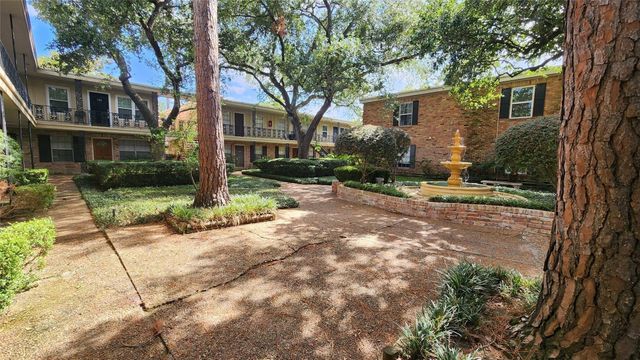 3224 Timmons Lane 129, Houston, TX 77027
