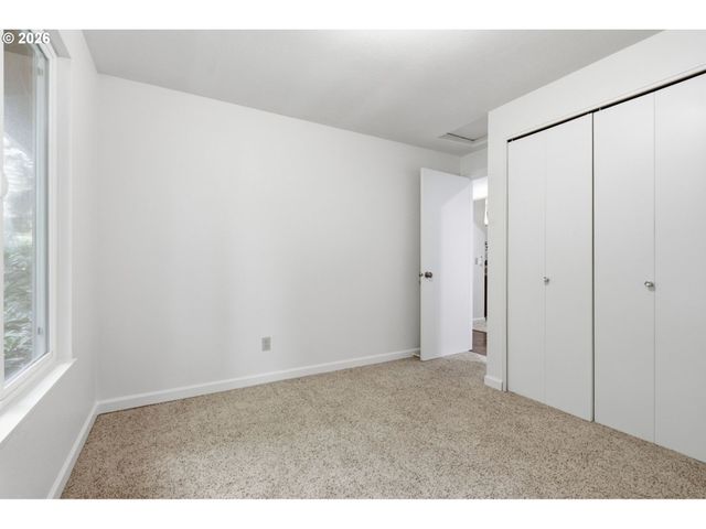 18280 INDIAN CREEK Dr, Lake Oswego, OR 97035