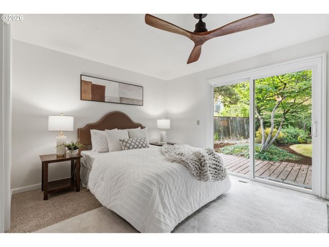 18280 INDIAN CREEK Dr, Lake Oswego, OR 97035