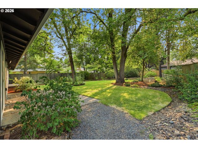 18280 INDIAN CREEK Dr, Lake Oswego, OR 97035