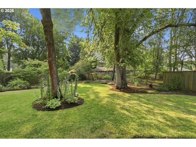 18280 INDIAN CREEK Dr, Lake Oswego, OR 97035