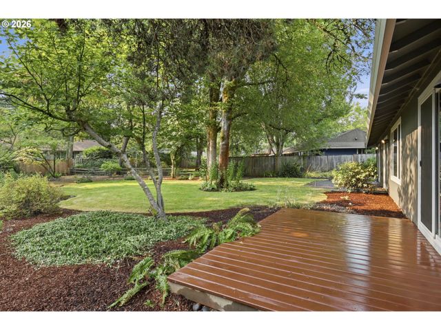 18280 INDIAN CREEK Dr, Lake Oswego, OR 97035