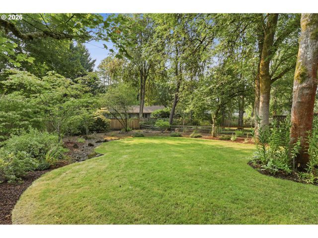 18280 INDIAN CREEK Dr, Lake Oswego, OR 97035