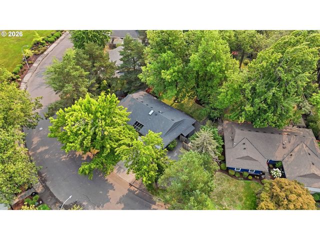 18280 INDIAN CREEK Dr, Lake Oswego, OR 97035