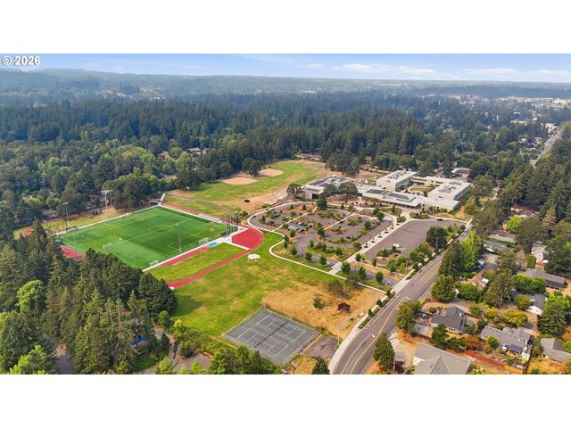 18280 INDIAN CREEK Dr, Lake Oswego, OR 97035
