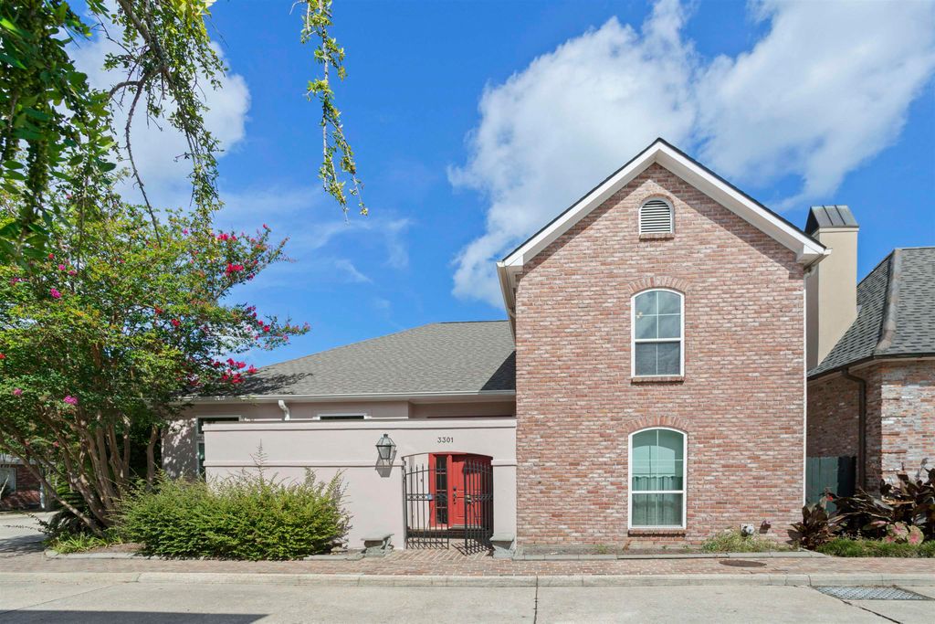 3301 Old Quarter Dr, Baton Rouge, LA 70809