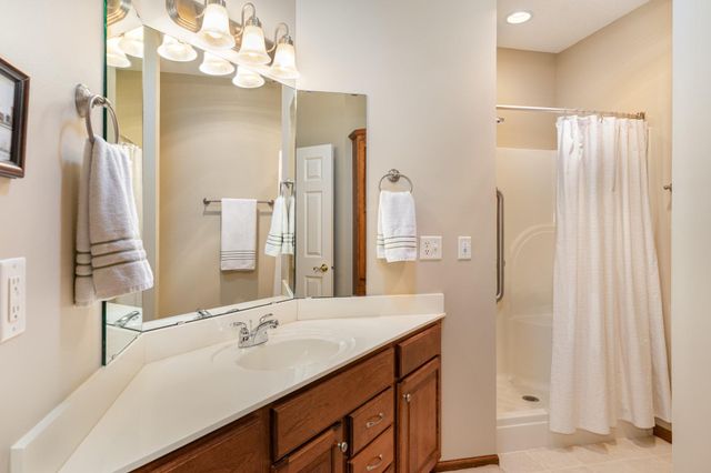 1822 Bohmbach Drive, Red Wing, MN 55066