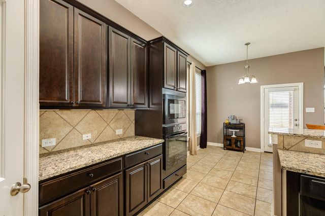 2730 Diamond Vista Lane, Rosharon, TX 77583