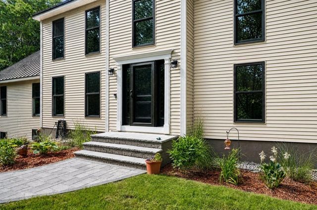 3 Kendall Hill Road, Mont Vernon, NH 03057