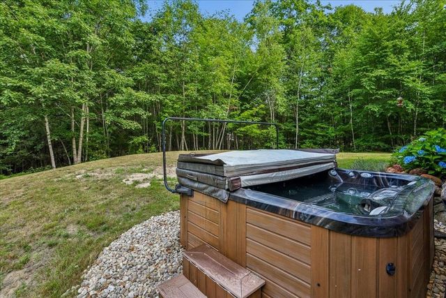 3 Kendall Hill Road, Mont Vernon, NH 03057