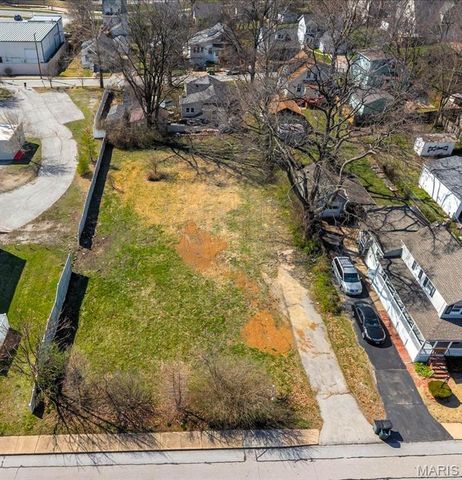 2647 Helen Avenue, St Louis, MO 63144