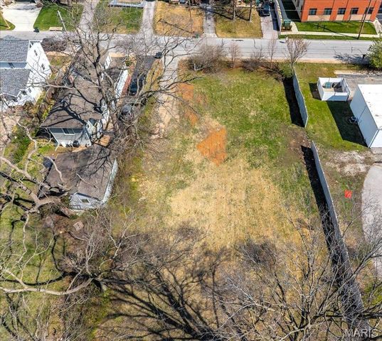 2647 Helen Avenue, St Louis, MO 63144