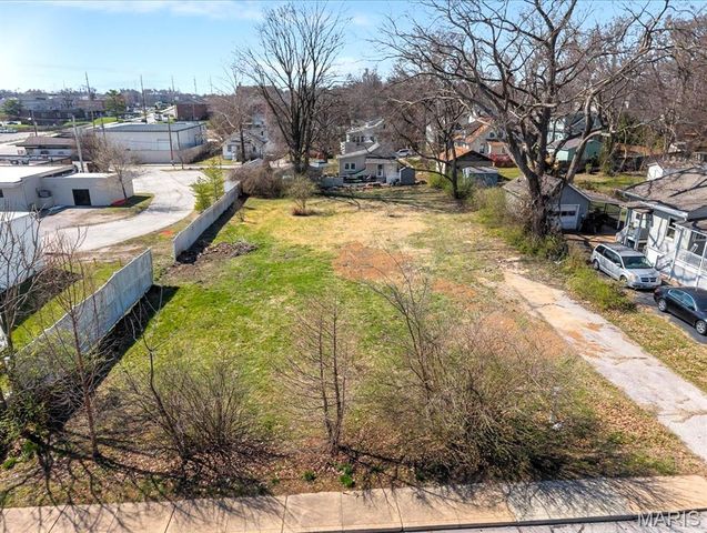 2647 Helen Avenue, St Louis, MO 63144