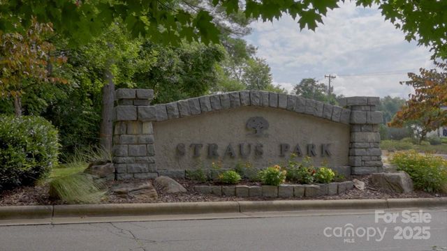 5 Park Place E, Brevard, NC 28712