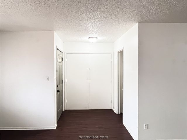 800 Pine Street, Hearne, TX 77859