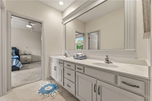 14645 S Caenen Lane, Olathe, KS 66062